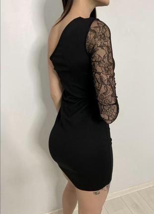 Вечернее черное платье на одно плече2 фото