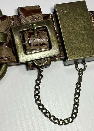 Пряжка под бронзу, оригинальная, металлическая. как новая!