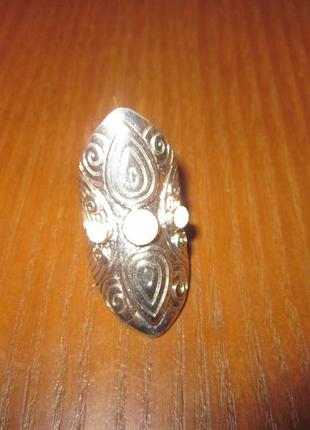 Симпатичное кольцо размер 15.5-16