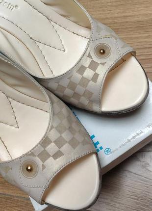 Босоніжки жіночі бренд stella marzetti; туфлі; босоножки4 фото