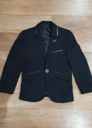 Пиджак на мальчика(7-8лет)