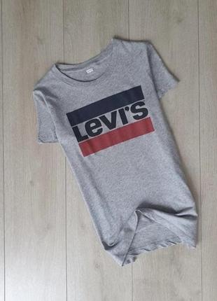 Футболка levis