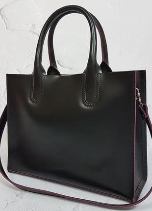 Сумка женская средняя кожаная, черная с марсала изнанкой 1691