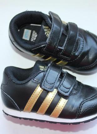 Круті кросівки adidas