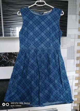 Платье под джинс.