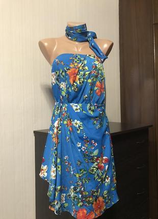 Голубое платье цветочный принт