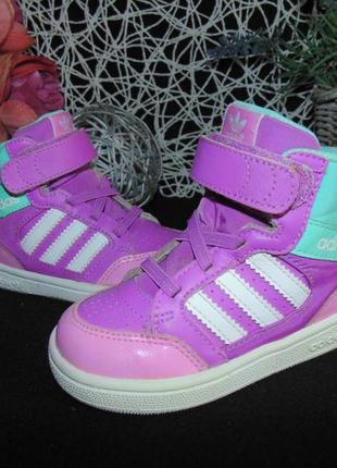 Бомбезные кроссы сникерсы adidas
