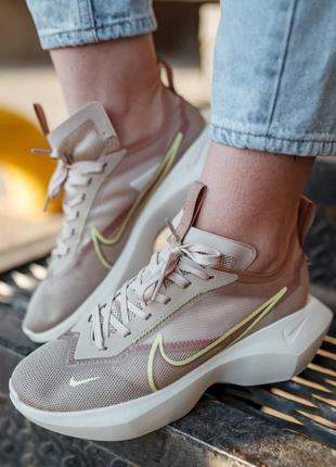 Женские кроссовки nike vista lite beige