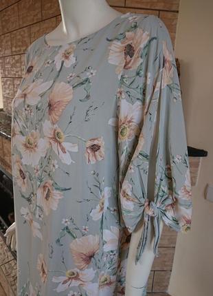 Платье h&m прямого кроя из вискозы с вырезом лодочкой в цветочный принт  eur 428 фото