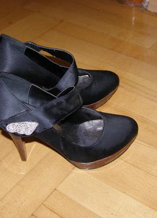 Нарядные черные туфли, платформа, каблук, размер. 373 фото