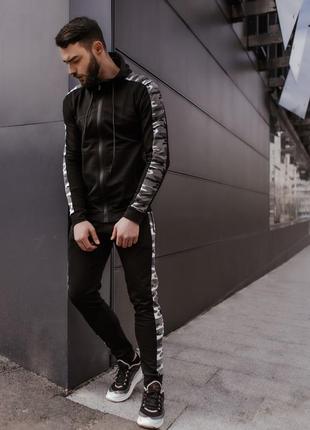 Спортивний костюм