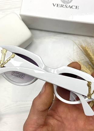 Трендові сонцезахисні окуляри