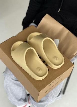 Тапки жіночі adidas yeezy slide beige