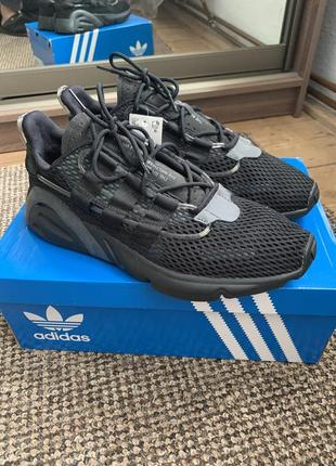 Кросовки adidas lxcon