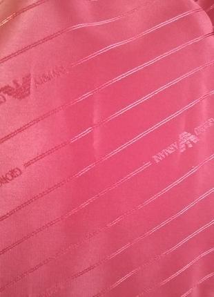 Костюмная жилетка из шерсти и шелка от бренда giorgio armani5 фото