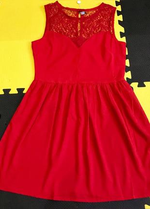 Червона сукня з мереживом з пишною спідницею красивою спинкою7 фото