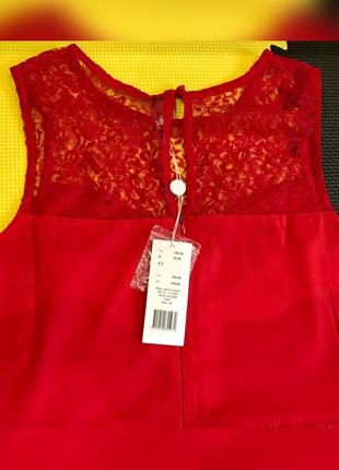 Червона сукня з мереживом з пишною спідницею красивою спинкою8 фото