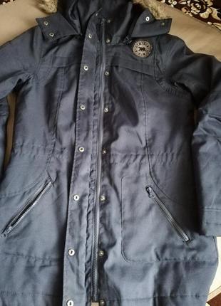 Классная фирм.куртка-парка легкая