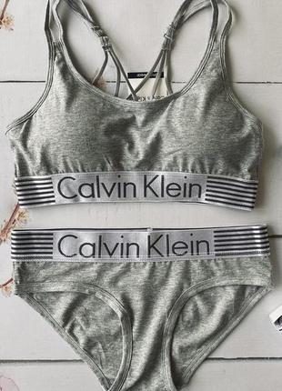 Набор белья слипы  и топ с чашками calvin klein