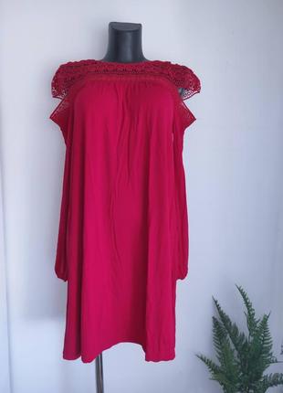 Червона сукня з мереживними плечима і довгим рукавом від by very1 фото