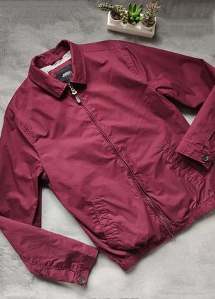 Стильная красивая бордовая куртка курточка ветровка burton menswear london