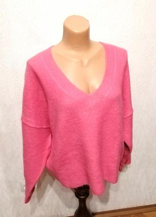 Очень красивый тёплый розовый свитер джемпер