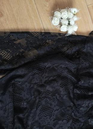 Красивая кружевная блуза с воланом гипюровая черная3 фото
