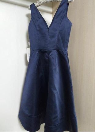 Темно-синє плаття з пишною асиметричною спідницею зі шлейфом5 фото