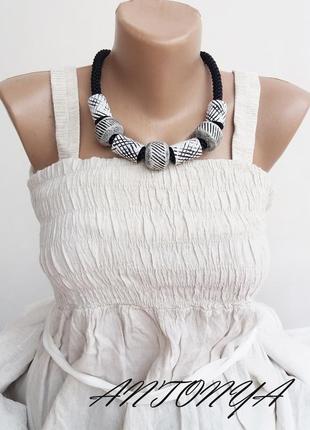 Кольє з намистинами циліндрами 2