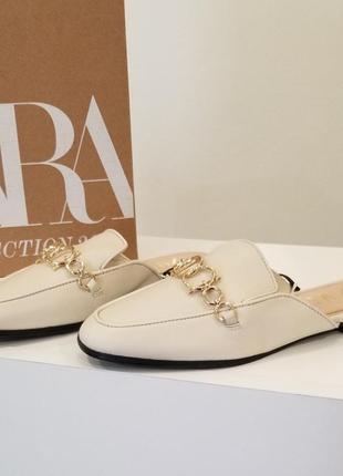 Шкіряні шльопанці zara