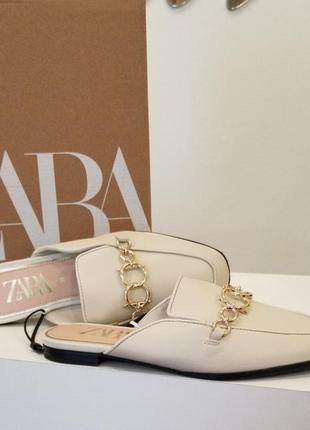 Шкіряні шльопанці zara