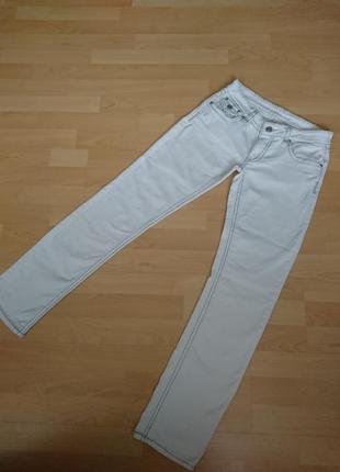 Белоснежные повседневные джинсы1 фото