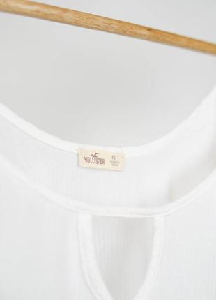 Hollister белый джемпер с открытыми плечами и оборками, легкая свободная кофта8 фото