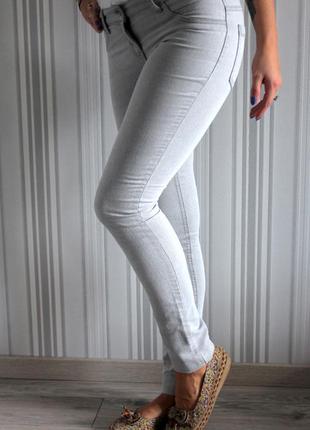 Светло-серые джинсы аlive.2 фото