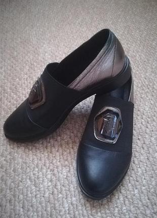 Шкіряні туфлі розмір 36