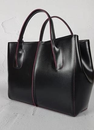 Стильная женская сумка кожаная, черная полуматовая с марсала изнанкой 1716