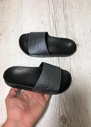 Шльопанці