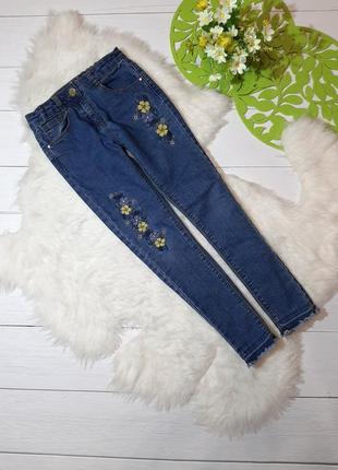 Джинсы скинни с вышивкой на 8/9 лет
