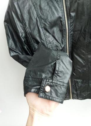 Легкая куртка из кожзама4 фото