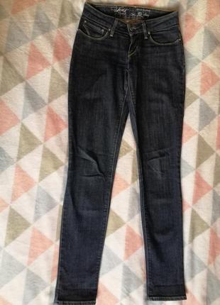 Джинси skinny levis 25p