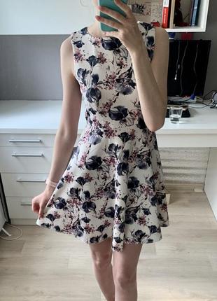 Платье в цветочный принт2 фото