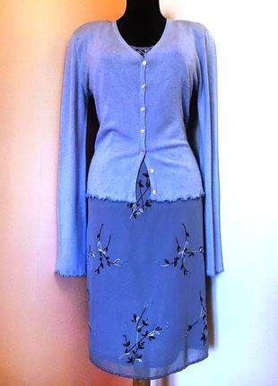 Очень нежный элегантный комплект голубого цвета: платье-футляр и кардиган1 фото