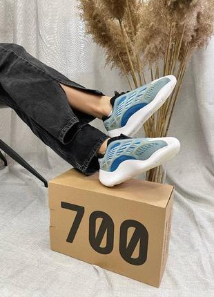 Кросівки унісекс yeezy boost 700 v3 « arzareth »9 фото