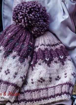 Красивая зимняя вязаная шапочка с помпоном2 фото