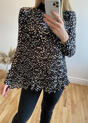 Плиссированная блузка zara в горошек