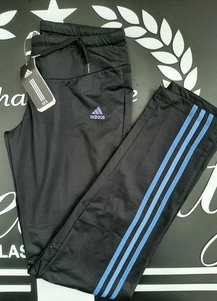 Спортивные штаны.ластик.adidas