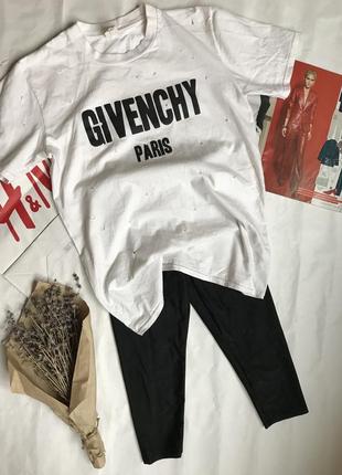 Базовая футболка givenchy.