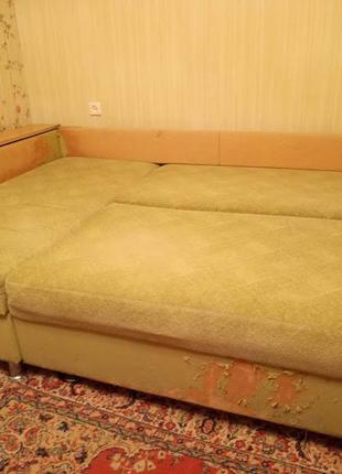 Мягкий угловой диван раскладной стандарт с боковыми полками для хранения вещей3 фото