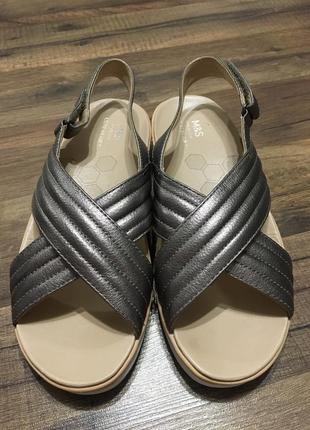 Босоножки женские marks&spencer,р.37-38,кожа