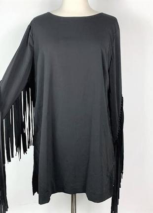 Маленькое черное платье с летящей бахромой по спинке и рукавам s-m2 фото